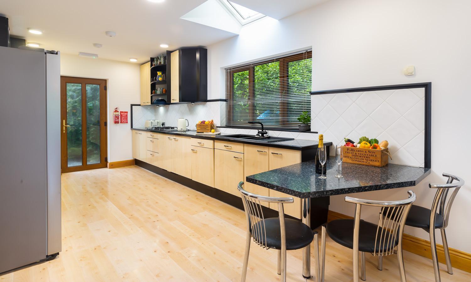 View From Within, Bowness - Dog Friendly Home With Hot Tub Windermere Zewnętrze zdjęcie